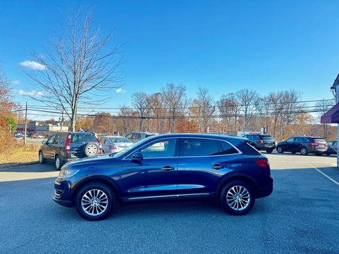 Used 2017 Lincoln MKX Select w/ Select Plus Package image 3