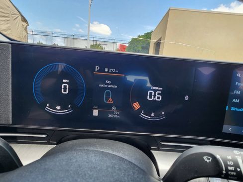 Certified 2024 Hyundai Kona SE FWD image 14