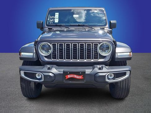 Used 2025 Jeep Wrangler Unlimited Sahara w/ Safety Group AWD/4WD image 2