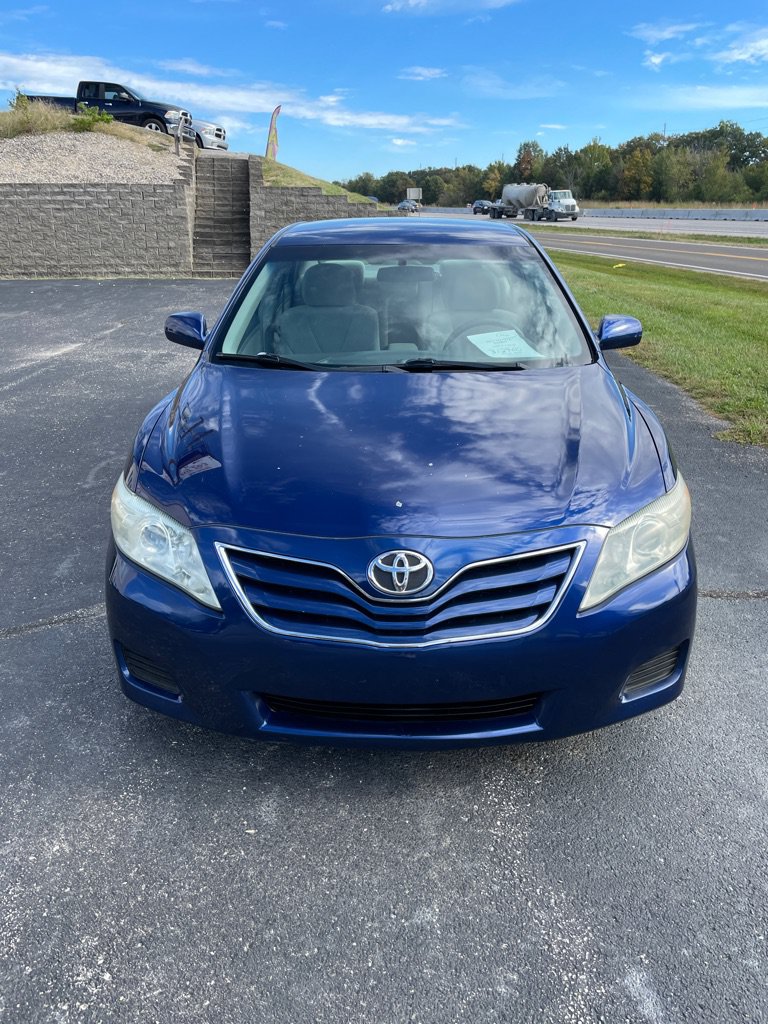 Used 2011 Toyota Camry LE FWD image 8