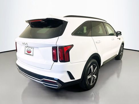 Used 2023 Kia Sorento EX w/ Panoramic Sunroof Package FWD image 5