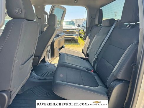 Used 2021 Chevrolet Silverado 1500 LT AWD/4WD image 22