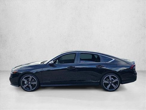 Used 2025 Honda Accord Sport image 5
