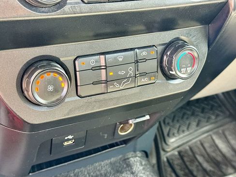 Used 2022 Ford F250 XL RWD image 15