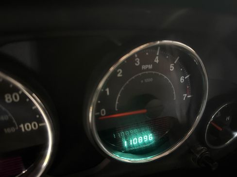 Used 2012 Jeep Wrangler Unlimited Sport AWD/4WD image 7