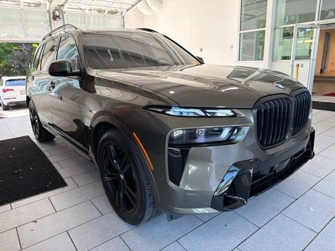 Used 2026 BMW X7 xDrive40i w/ M Sport Package AWD/4WD image 6