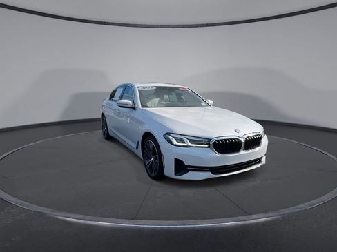 Used 2023 BMW 530i w/ Premium Package RWD image 3