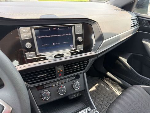 Certified 2023 Volkswagen Jetta Sport FWD image 23