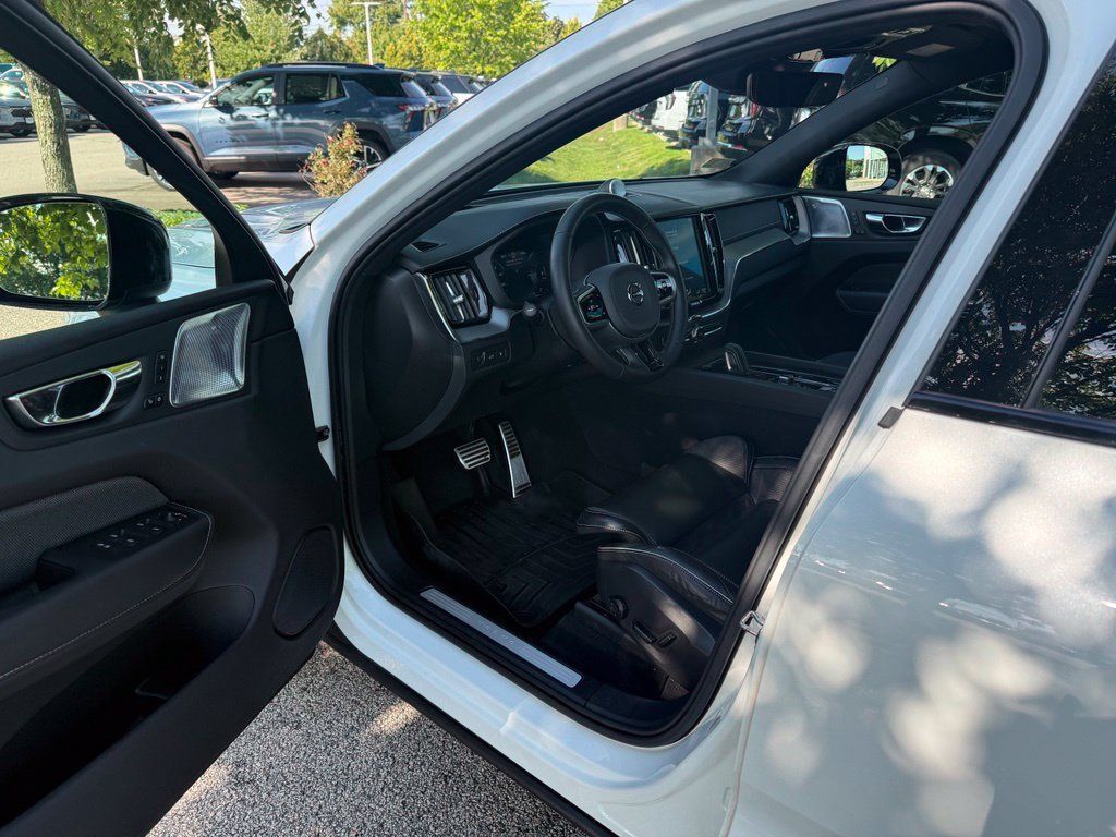 Used 2020 Volvo XC60 T8 Polestar AWD/4WD image 12