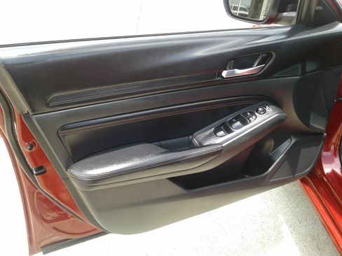 Used 2021 Nissan Altima 2.5 SR image 15