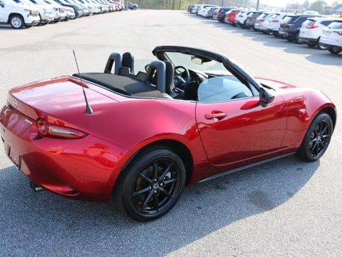 Used 2025 MAZDA MX-5 Miata Sport RWD image 8