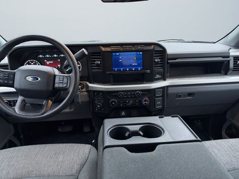 Used 2024 Ford F250 XLT image 10