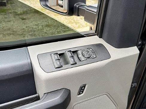 Used 2022 Ford F250 XL w/ STX Appearance Package AWD/4WD image 11