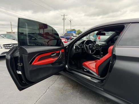 Used 2016 BMW M4 Coupe RWD image 40