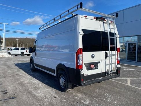 Used 2024 RAM ProMaster 2500 w/ Convenience Group image 4
