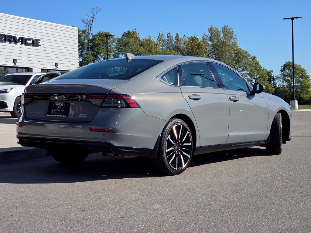 Used 2025 Honda Accord Touring image 28