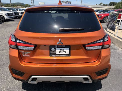 Used 2024 Mitsubishi Outlander Sport AWD image 8