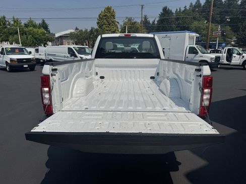 Used 2022 Ford F250 XL w/ Power Equipment Group AWD/4WD image 3
