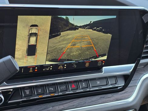 New 2026 GMC Sierra 3500 SLT w/ SLT Premium Package image 9