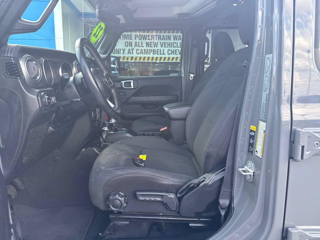 Used 2022 Jeep Wrangler Unlimited Sahara AWD/4WD image 20
