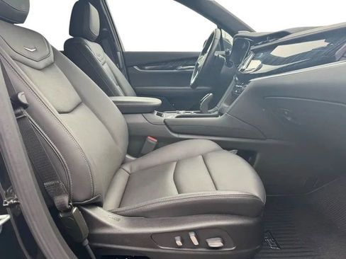 Used 2024 Cadillac XT6 Premium Luxury w/ Technology Package image 14