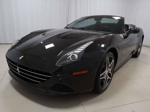 Used 2016 Ferrari California T RWD image 42