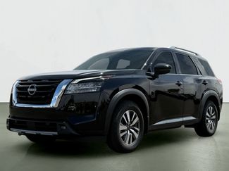 Used 2022 Nissan Pathfinder SL FWD video 2