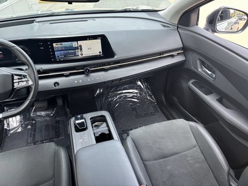 Used 2024 Nissan Ariya AWD image 22