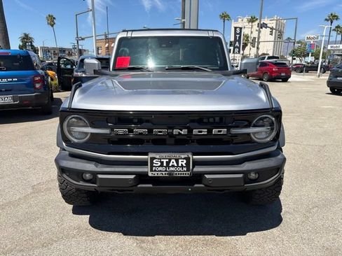 Used 2023 Ford Bronco Outer Banks AWD/4WD image 2