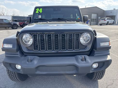 Used 2024 Jeep Wrangler Unlimited Sport AWD/4WD image 13