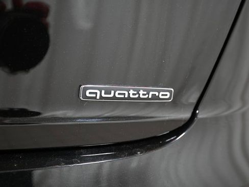 Used 2022 Audi Q8 Premium Plus w/ Premium Plus Package image 19