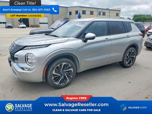 Used 2023 Mitsubishi Outlander SEL FWD image 1