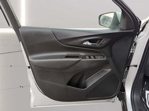 Used 2022 Chevrolet Equinox LT image 15