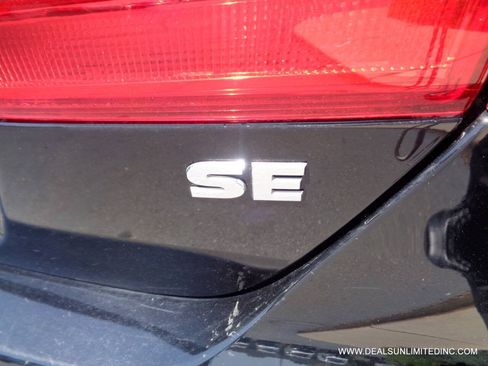 Used 2014 Volkswagen Jetta SE FWD image 6