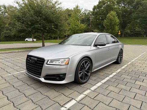 Used 2016 Audi S8 Plus AWD/4WD image 30