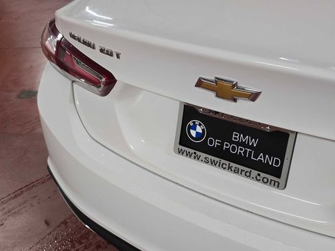 Used 2020 Chevrolet Malibu Premier image 16