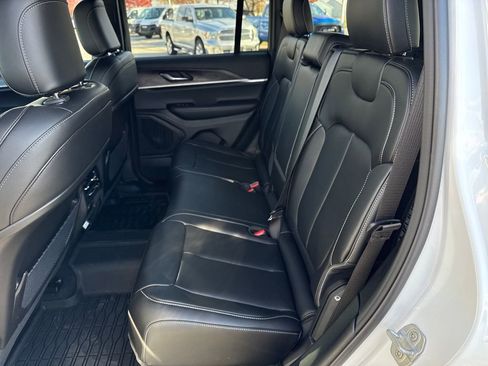 Certified 2025 Jeep Grand Cherokee Limited w/ Trailer Tow Package image 38