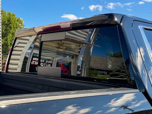 Used 2019 GMC Sierra 1500 SLT w/ SLT Premium Package image 36