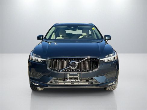 Used 2021 Volvo XC60 T5 Momentum w/ Protection Package Premier image 2