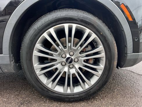 Used 2017 Lincoln MKX Reserve w/ Driver Assistance Package image 32