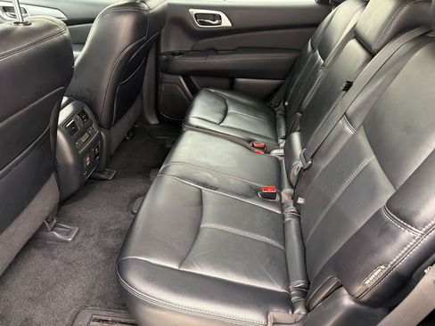 Used 2018 Nissan Pathfinder SL w/ SL Premium Package FWD image 24