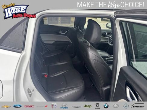 Used 2025 Jeep Compass Limited AWD/4WD image 24