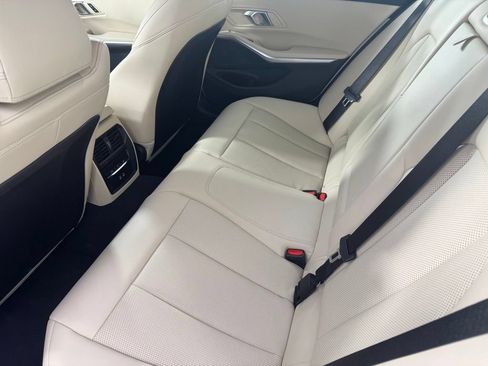 Certified 2025 BMW 330i xDrive Sedan w/ Premium Package AWD/4WD image 16