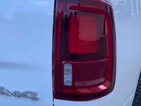 New 2025 RAM 2500 Big Horn AWD/4WD image 13