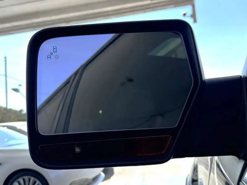 Used 2016 Ford Expedition Platinum RWD image 10