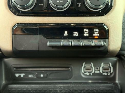 Used 2019 RAM 1500 Laramie image 27