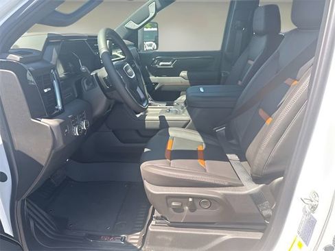 Used 2025 GMC Sierra 2500 AT4 AWD/4WD image 8