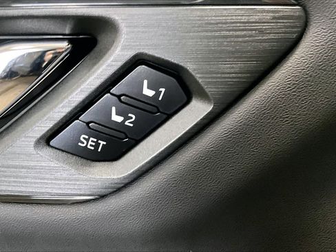 New 2026 Subaru Outback Touring XT image 18