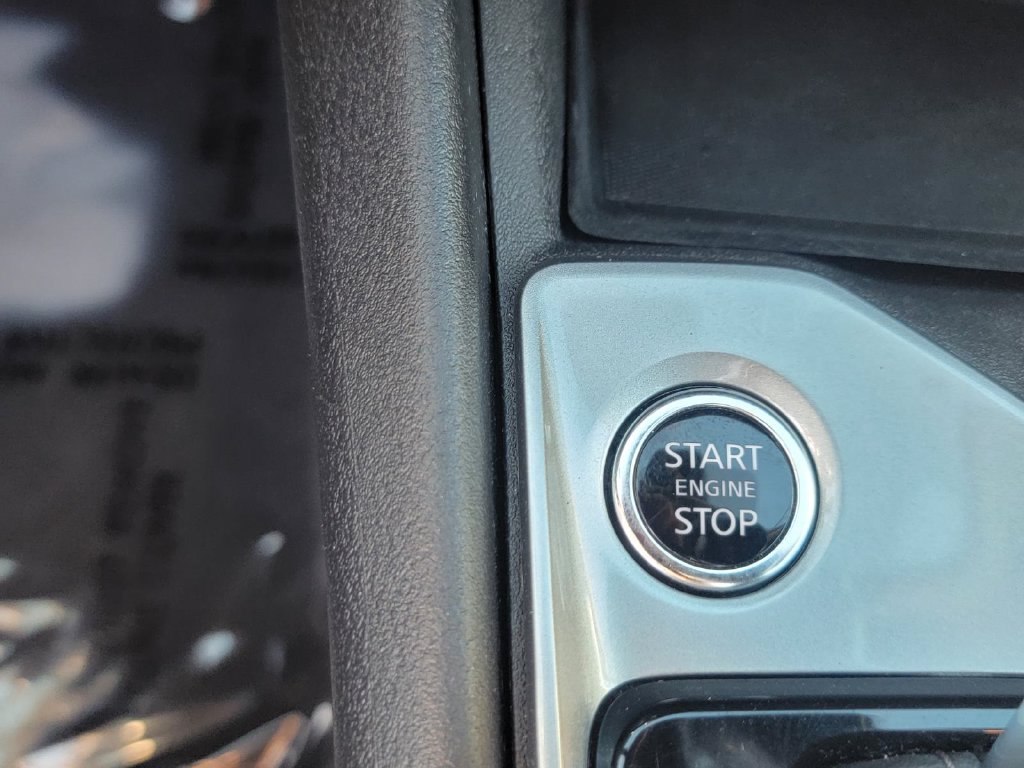 Used 2025 Nissan Altima 2.5 SV FWD image 27