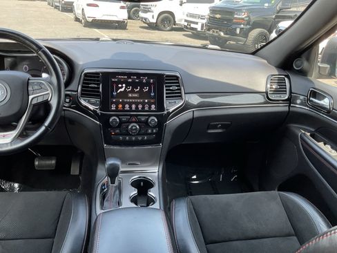 Used 2021 Jeep Grand Cherokee Trailhawk AWD/4WD image 16